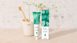Dentifrice fluoré vs. dentifrice naturel sans fluor